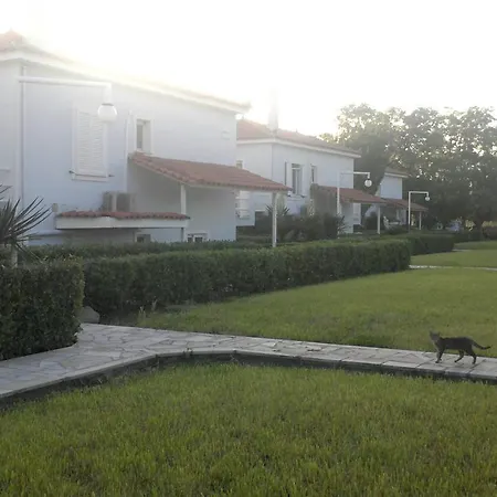 Carpe Diem Villas And Houses * 칼로니